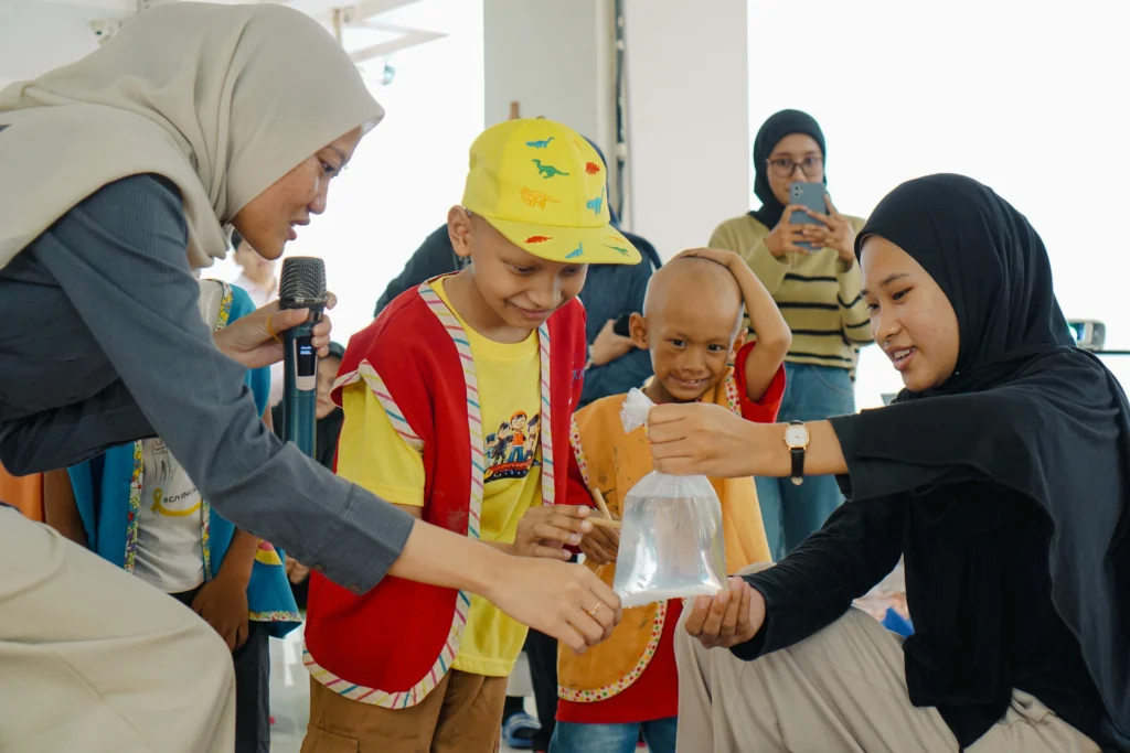 Experimen Sains di Yayasan Kanker Indonesia